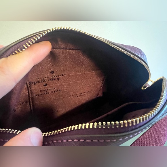 Like new KATE SPADE cross body purse - Picture 4 of 7